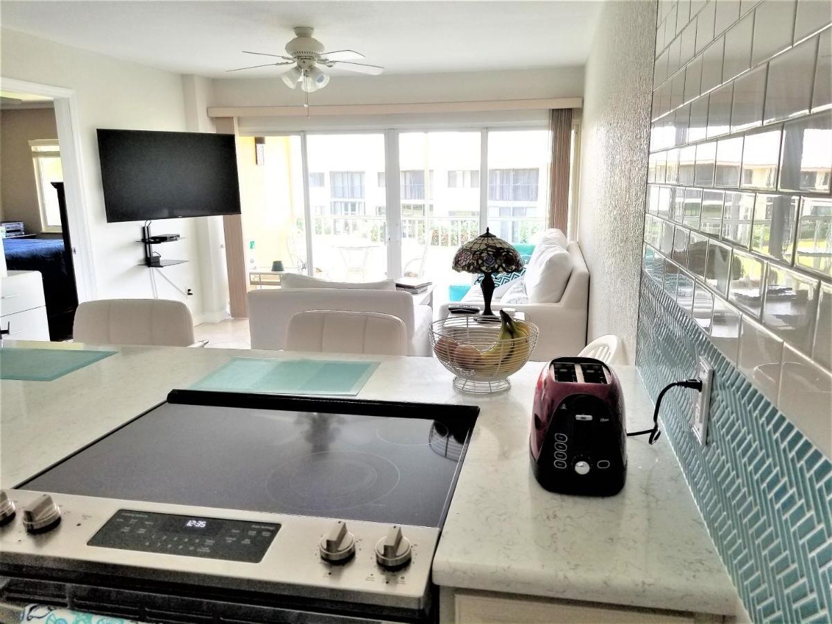 Beach Getaway - Ocean Beach, Tennis, Golf, Pool With Tiki Bar Fort Pierce Eksteriør bilde